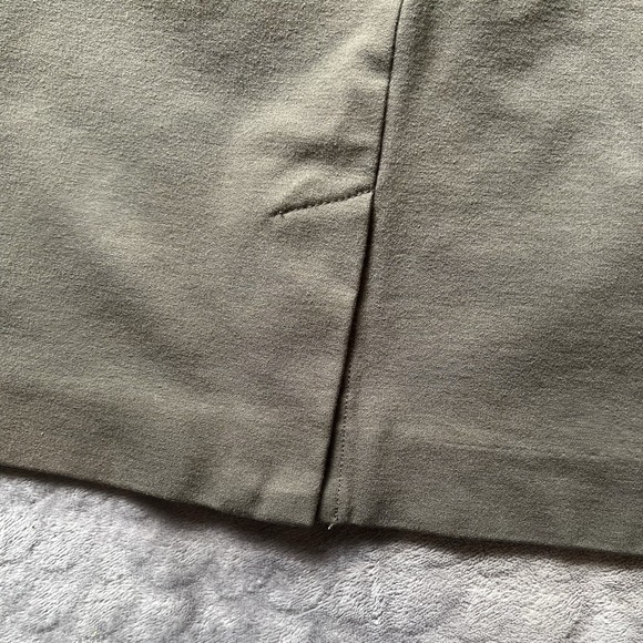J. Jill Stretch Army Green Pencil Skirt Small 60% Viscose - Picture 6 of 7